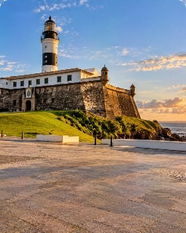 Cenário Farol da Barra, Salvador, disponível no Moddara Studio para fotos de moda com IA