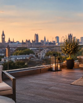 Cenário internacional para fotos de moda gerado por IA: Rooftop em Londres, Londres, Reino Unido
