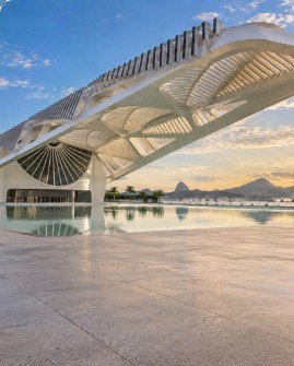 Cenário Museu do Amanhã, Rio de Janeiro, para fotos de moda com IA