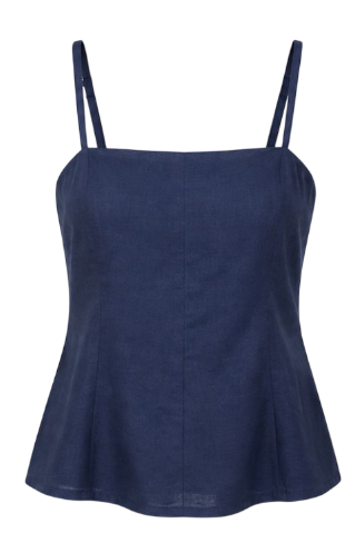 Antes: still de vestido azul em fundo neutro, sem produção